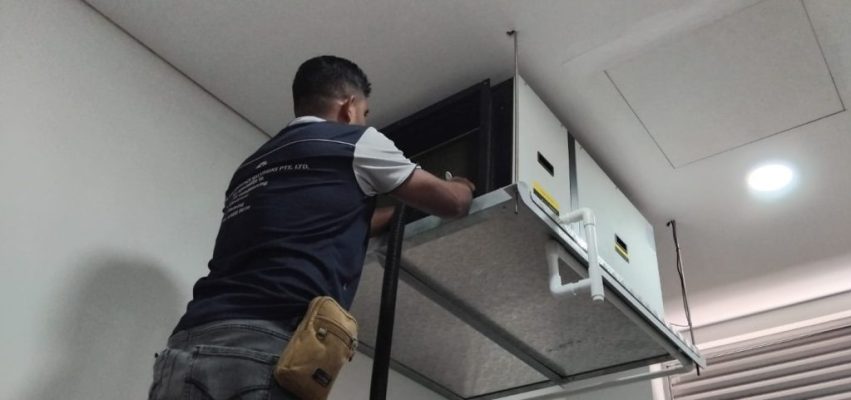 ceiling_mounted_maintenance